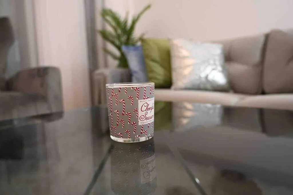 Brand New Furniture . Close To Dubai Mall. Birleşik Arap Emirlikleri