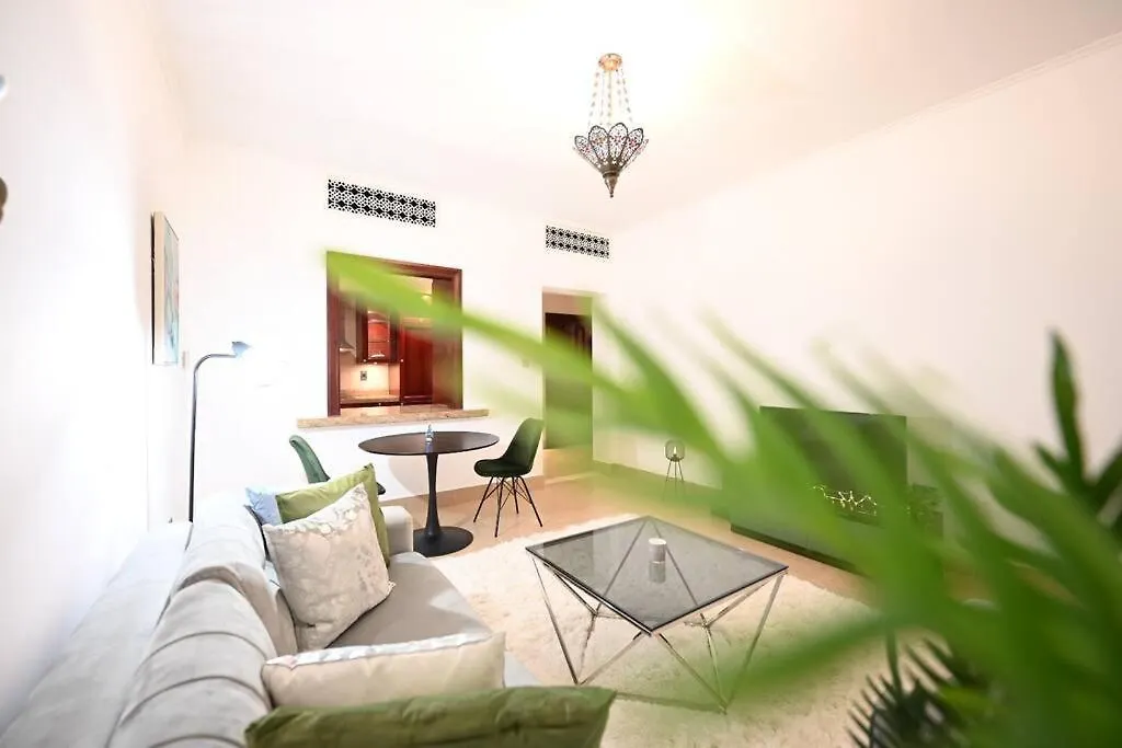 Daire Brand New Furniture . Close To Dubai Mall.
